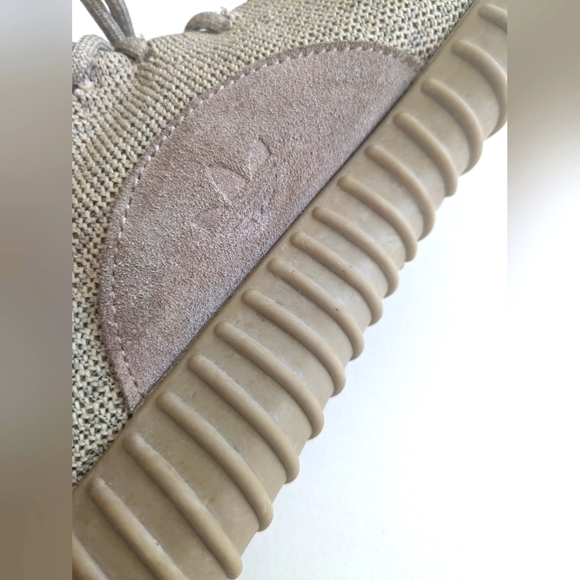 ADIDAS YZY Boost Sneakers - Picture 14 of 16